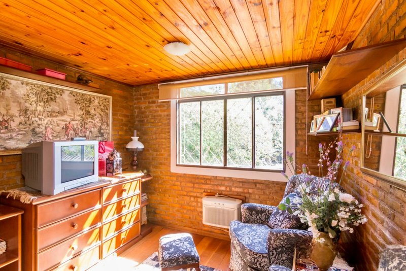 R$ 1.200.000 - LINDO SÍTIO - 10.000M2 DE TRANQUILIDADE E NATUREZA - AÇUDE - PISCINA Beco Passo da Taquara Porto Alegre - 