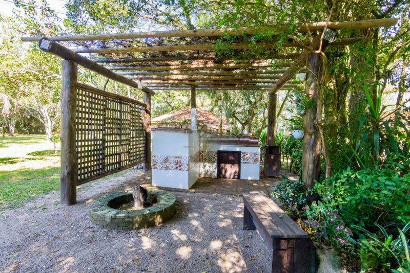 R$ 1.200.000 - LINDO SÍTIO - 10.000M2 DE TRANQUILIDADE E NATUREZA - AÇUDE - PISCINA Beco Passo da Taquara Porto Alegre - 