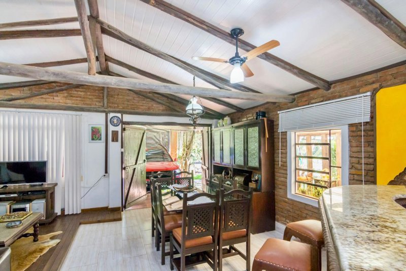 R$ 1.200.000 - LINDO SÍTIO - 10.000M2 DE TRANQUILIDADE E NATUREZA - AÇUDE - PISCINA Beco Passo da Taquara Porto Alegre - 