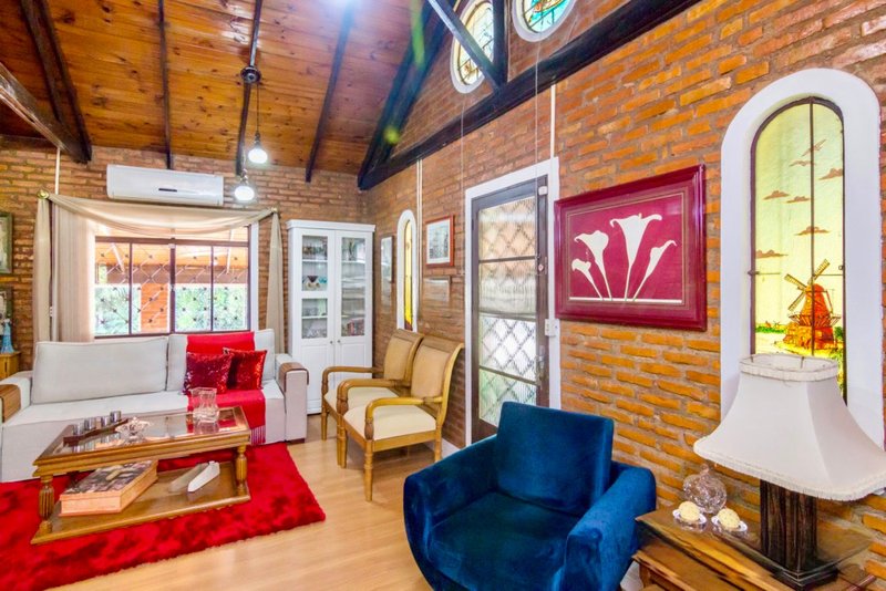 R$ 1.200.000 - LINDO SÍTIO - 10.000M2 DE TRANQUILIDADE E NATUREZA - AÇUDE - PISCINA Beco Passo da Taquara Porto Alegre - 