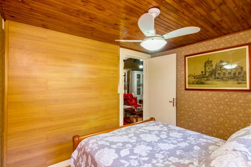 R$ 1.200.000 - LINDO SÍTIO - 10.000M2 DE TRANQUILIDADE E NATUREZA - AÇUDE - PISCINA Beco Passo da Taquara Porto Alegre - 