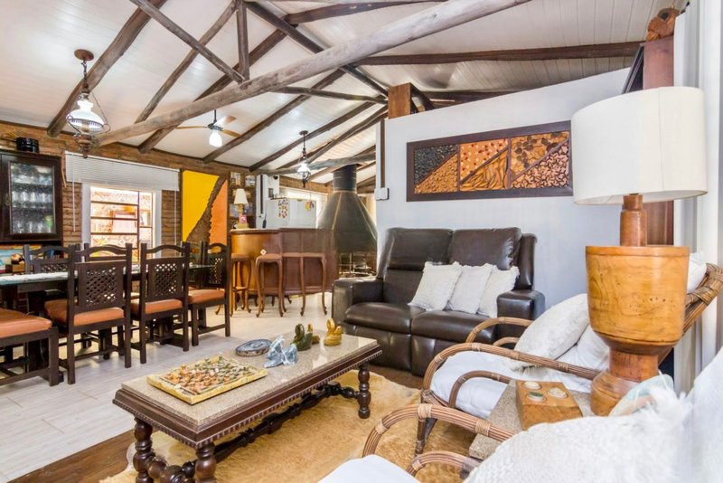 R$ 1.200.000 - LINDO SÍTIO - 10.000M2 DE TRANQUILIDADE E NATUREZA - AÇUDE - PISCINA Beco Passo da Taquara Porto Alegre - 