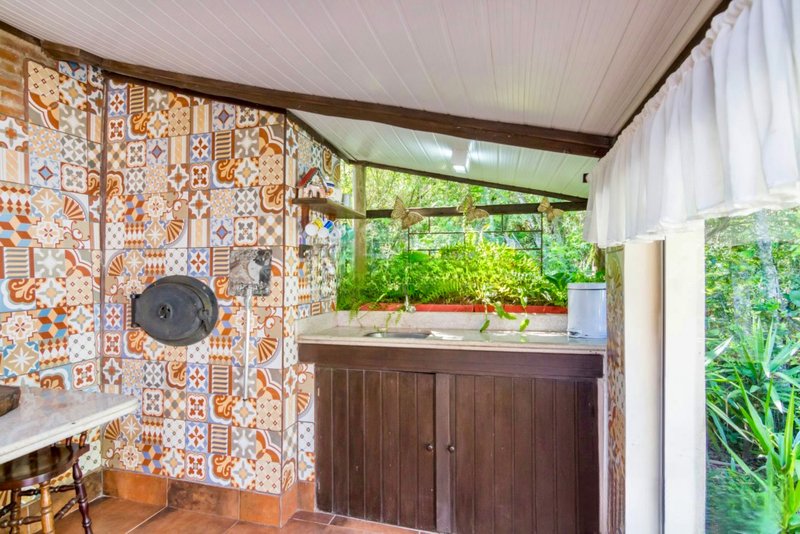 R$ 1.200.000 - LINDO SÍTIO - 10.000M2 DE TRANQUILIDADE E NATUREZA - AÇUDE - PISCINA Beco Passo da Taquara Porto Alegre - 