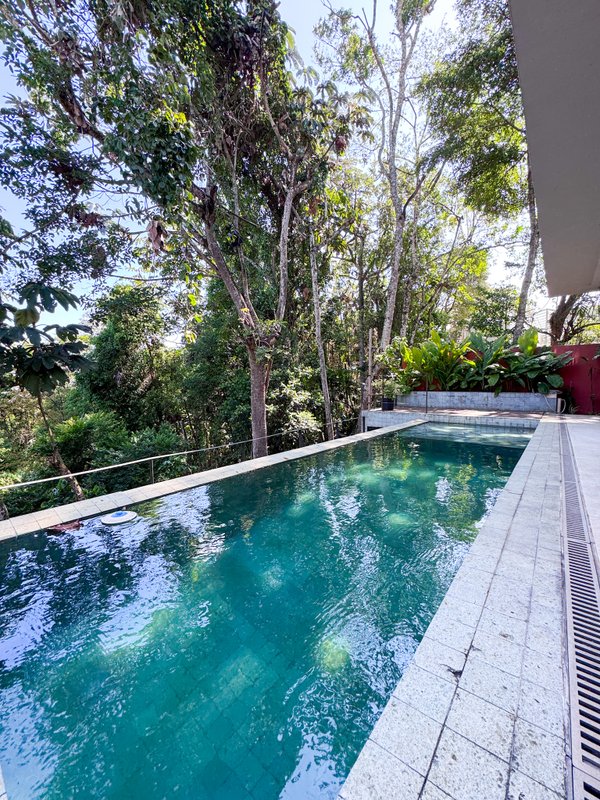 Casa de Vidro – Design Contemporâneo Integrado à Natureza Rodovia Alberto Hinoto Arujá - 