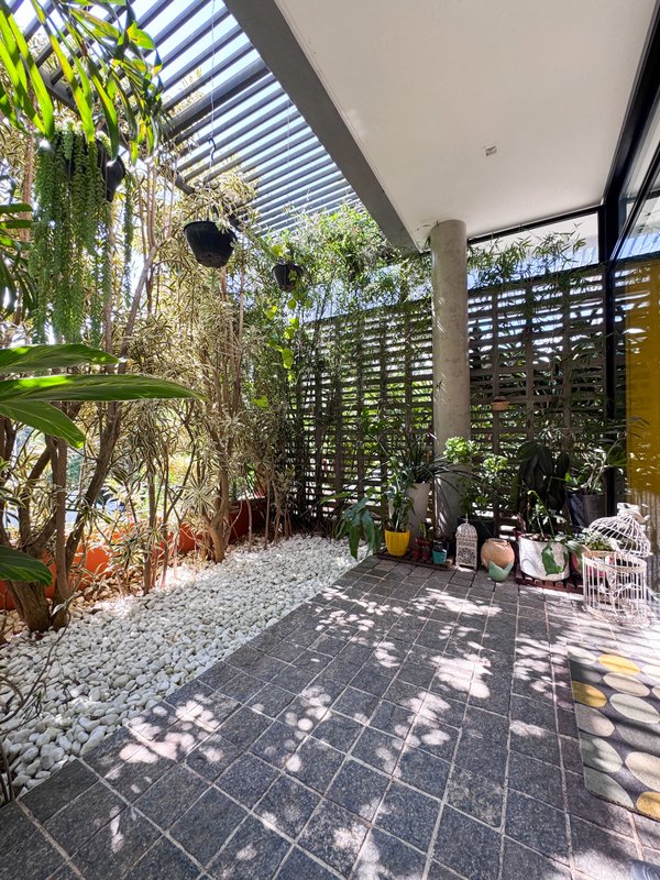 Casa de Vidro – Design Contemporâneo Integrado à Natureza Rodovia Alberto Hinoto Arujá - 