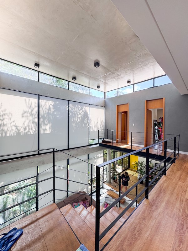 Casa de Vidro – Design Contemporâneo Integrado à Natureza Rodovia Alberto Hinoto Arujá - 