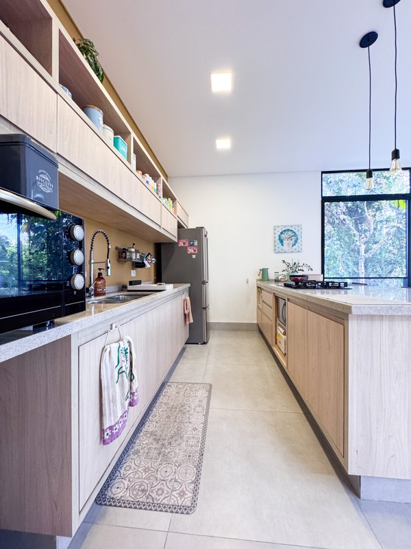 Casa de Vidro – Design Contemporâneo Integrado à Natureza Rodovia Alberto Hinoto Arujá - 