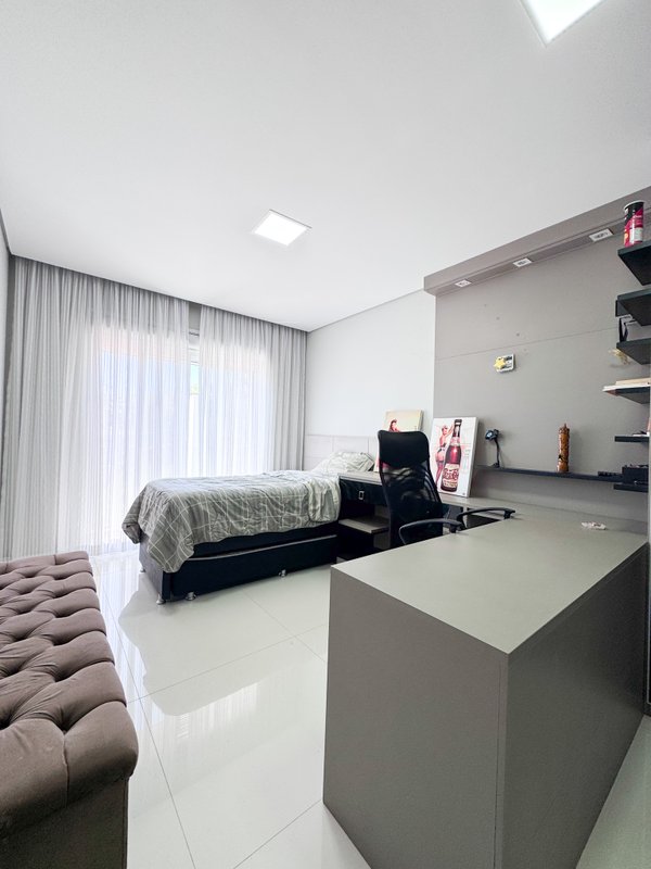 Residência Contemporânea com  Lazer Completo Fundo  Reserva Av Renova dos Santos Arujá - 