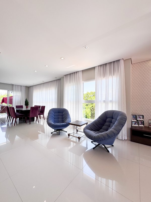 Residência Contemporânea com  Lazer Completo Fundo  Reserva Av Renova dos Santos Arujá - 