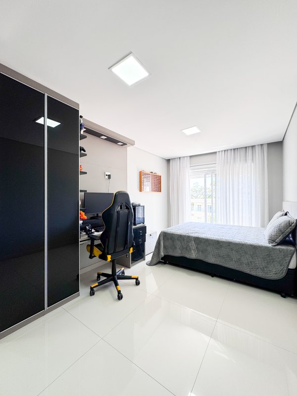 Residência Contemporânea com  Lazer Completo Fundo  Reserva Av Renova dos Santos Arujá - 