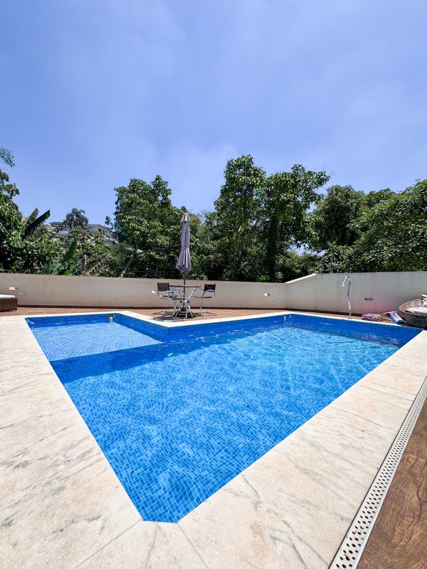 Residência Contemporânea com  Lazer Completo Fundo  Reserva Av Renova dos Santos Arujá - 