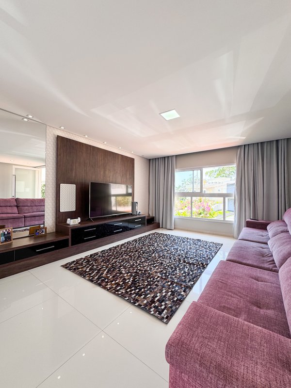 Residência Contemporânea com  Lazer Completo Fundo  Reserva Av Renova dos Santos Arujá - 