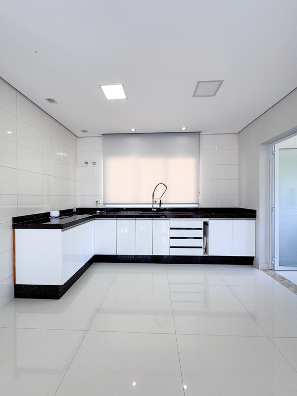 Residência Contemporânea com  Lazer Completo Fundo  Reserva Av Renova dos Santos Arujá - 