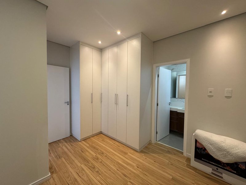 Luxuosa Casa Mobiliada &agrave; Venda no Condom&iacute;nio Parque dos Alecrins &ndash; Campinas Avenida Diaulas Serpa Campinas - 