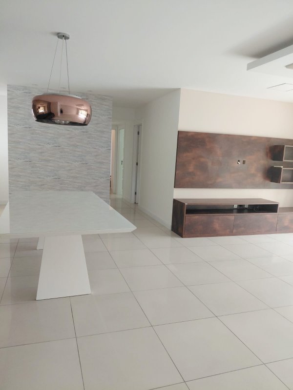 4 quartos (3 suítes). 170m². Varanda ampla. Moveis planejados. Nascente Rua Le Parc Recife - 