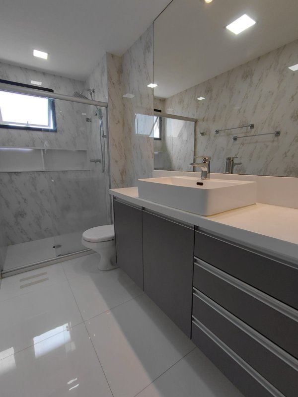 4 quartos (3 suítes). 170m². Varanda ampla. Moveis planejados. Nascente Rua Le Parc Recife - 