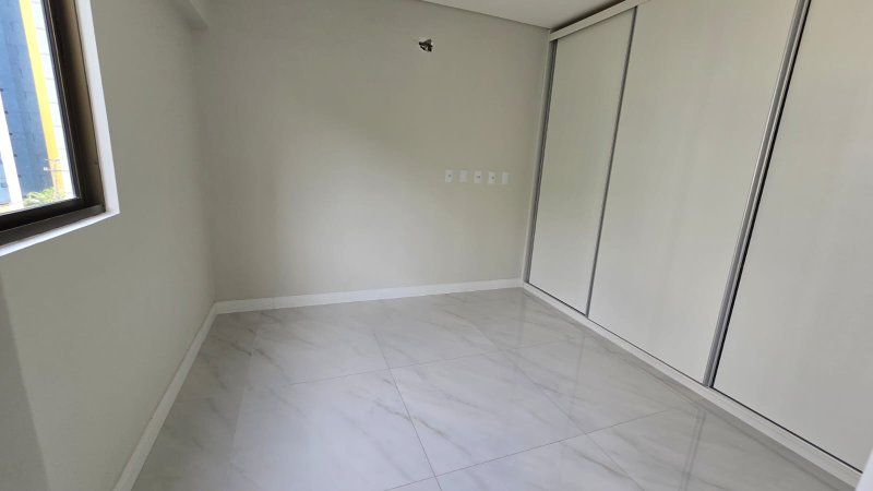 3 suítes. 136,5 m². 2 vagas de garagem cobertas. Móveis Planejados. Nascente. vista mar Rua Atlântico Recife - 