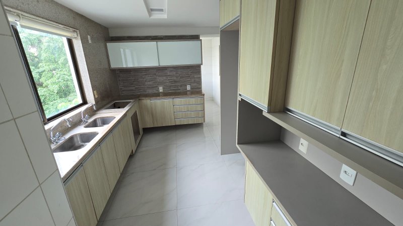 3 suítes. 136,5 m². 2 vagas de garagem cobertas. Móveis Planejados. Nascente. vista mar Rua Atlântico Recife - 