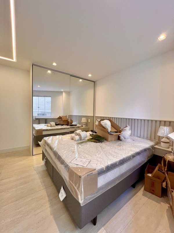 Apartamento porteira fechada rec&eacute;m reformado no Jardim Oce&acirc;nico  Rio de Janeiro - 