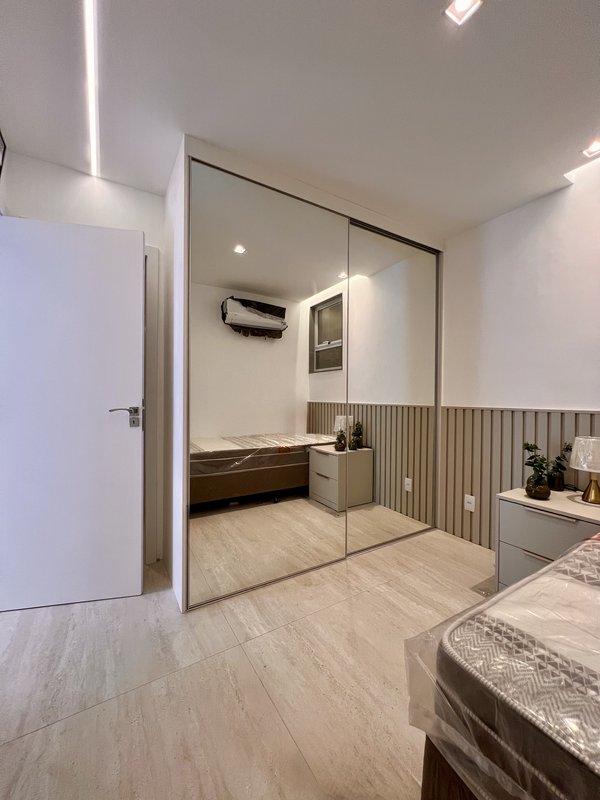 Apartamento porteira fechada rec&eacute;m reformado no Jardim Oce&acirc;nico  Rio de Janeiro - 