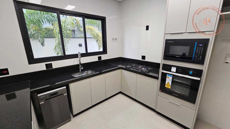 Casa &Agrave; VENDA - 4 Su&iacute;tes - 417m - R$ 4.170.000 - Alphaville Esplanada 3 - Votorantim - SP Alameda Brasilia Votorantim - 