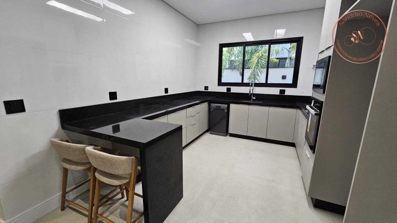 Casa &Agrave; VENDA - 4 Su&iacute;tes - 417m - R$ 4.170.000 - Alphaville Esplanada 3 - Votorantim - SP Alameda Brasilia Votorantim - 