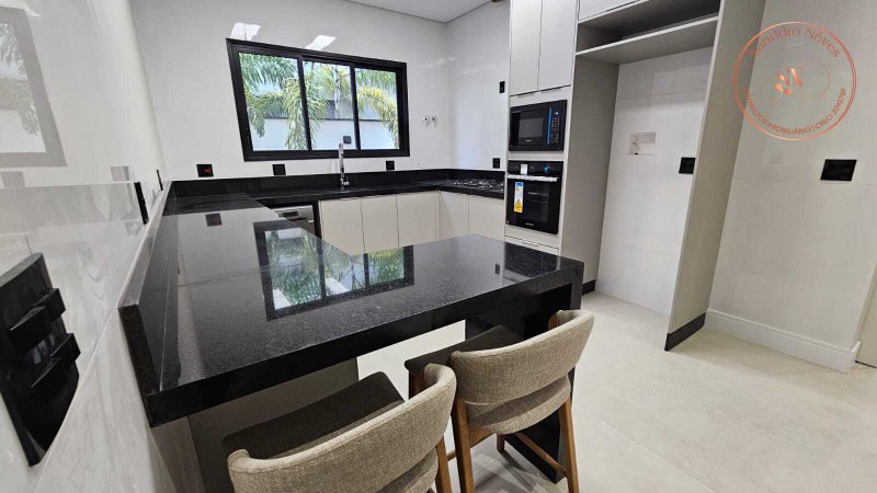 Casa &Agrave; VENDA - 4 Su&iacute;tes - 417m - R$ 4.170.000 - Alphaville Esplanada 3 - Votorantim - SP Alameda Brasilia Votorantim - 