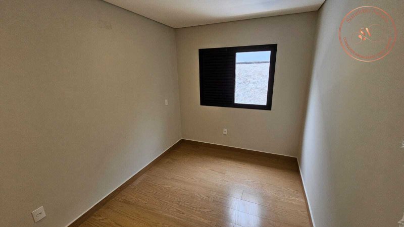 Casa T&eacute;rrea &agrave; venda, 140m - 3 Dormit&oacute;rios, sendo 1 Su&iacute;te - Moderna com Piscina&ndash; R$ 970.000 Avenida Ipanema Sorocaba - 