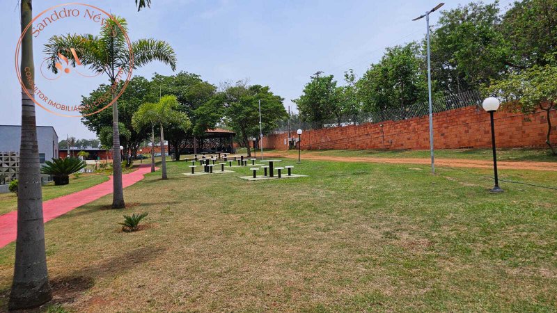 Casa T&eacute;rrea &agrave; venda, 140m - 3 Dormit&oacute;rios, sendo 1 Su&iacute;te - Moderna com Piscina&ndash; R$ 970.000 Avenida Ipanema Sorocaba - 