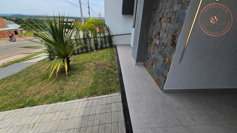 Casa T&eacute;rrea &agrave; venda, 140m - 3 Dormit&oacute;rios, sendo 1 Su&iacute;te - Moderna com Piscina&ndash; R$ 970.000 Avenida Ipanema Sorocaba - 