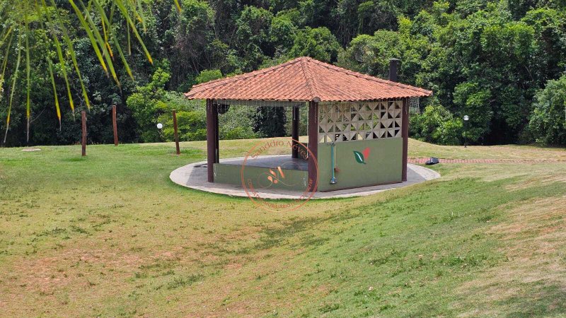 Casa T&eacute;rrea &agrave; venda, 140m - 3 Dormit&oacute;rios, sendo 1 Su&iacute;te - Moderna com Piscina&ndash; R$ 970.000 Avenida Ipanema Sorocaba - 