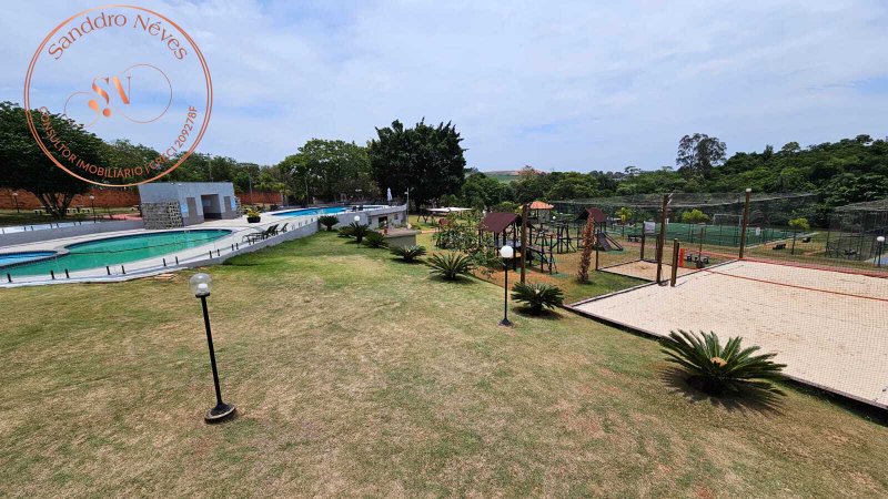 Casa T&eacute;rrea &agrave; venda, 140m - 3 Dormit&oacute;rios, sendo 1 Su&iacute;te - Moderna com Piscina&ndash; R$ 970.000 Avenida Ipanema Sorocaba - 