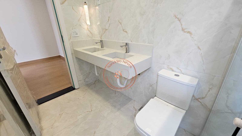 Casa T&eacute;rrea &agrave; venda, 140m - 3 Dormit&oacute;rios, sendo 1 Su&iacute;te - Moderna com Piscina&ndash; R$ 970.000 Avenida Ipanema Sorocaba - 