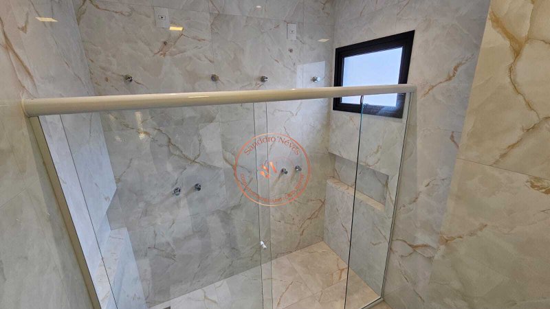 Casa T&eacute;rrea &agrave; venda, 140m - 3 Dormit&oacute;rios, sendo 1 Su&iacute;te - Moderna com Piscina&ndash; R$ 970.000 Avenida Ipanema Sorocaba - 