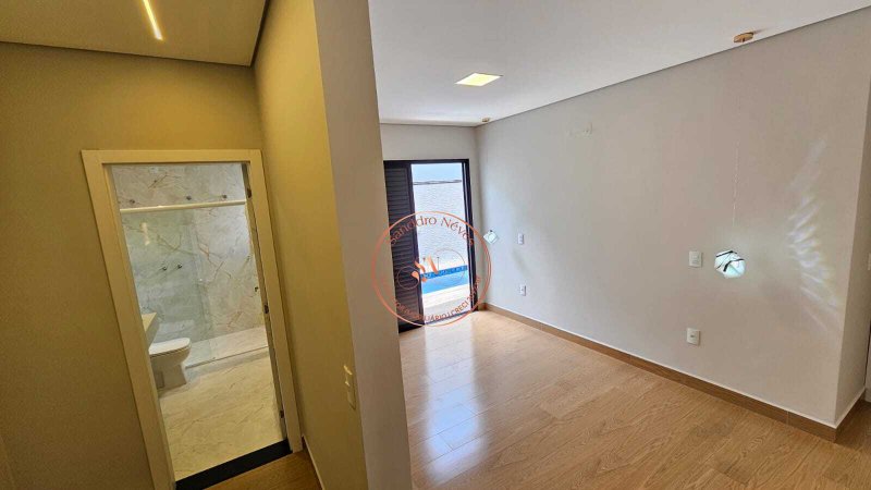 Casa T&eacute;rrea &agrave; venda, 140m - 3 Dormit&oacute;rios, sendo 1 Su&iacute;te - Moderna com Piscina&ndash; R$ 970.000 Avenida Ipanema Sorocaba - 