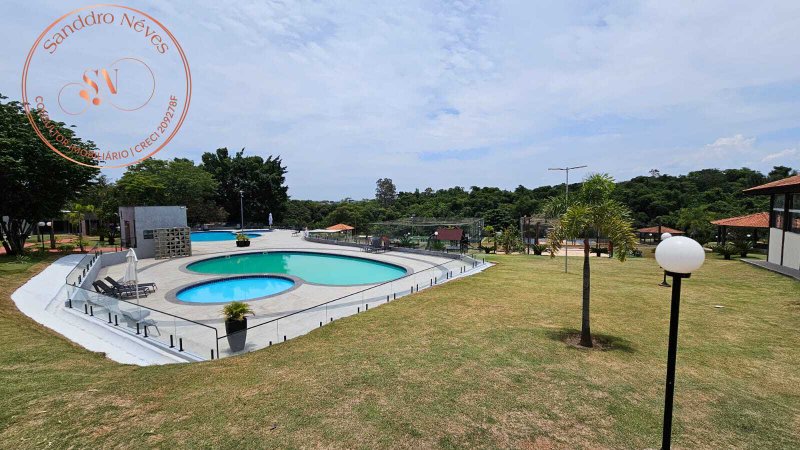 Casa T&eacute;rrea &agrave; venda, 140m - 3 Dormit&oacute;rios, sendo 1 Su&iacute;te - Moderna com Piscina&ndash; R$ 970.000 Avenida Ipanema Sorocaba - 