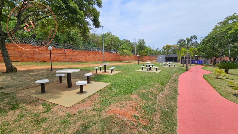 Casa T&eacute;rrea &agrave; venda, 140m - 3 Dormit&oacute;rios, sendo 1 Su&iacute;te - Moderna com Piscina&ndash; R$ 970.000 Avenida Ipanema Sorocaba - 