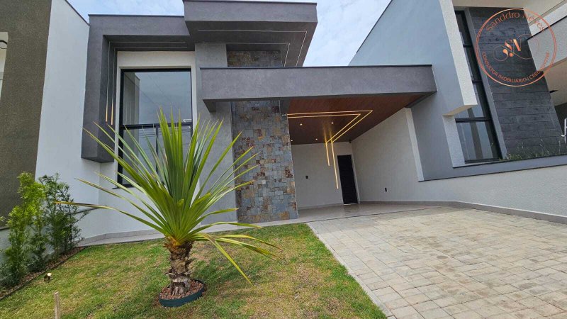 Casa T&eacute;rrea &agrave; venda, 140m - 3 Dormit&oacute;rios, sendo 1 Su&iacute;te - Moderna com Piscina&ndash; R$ 970.000 Avenida Ipanema Sorocaba - 