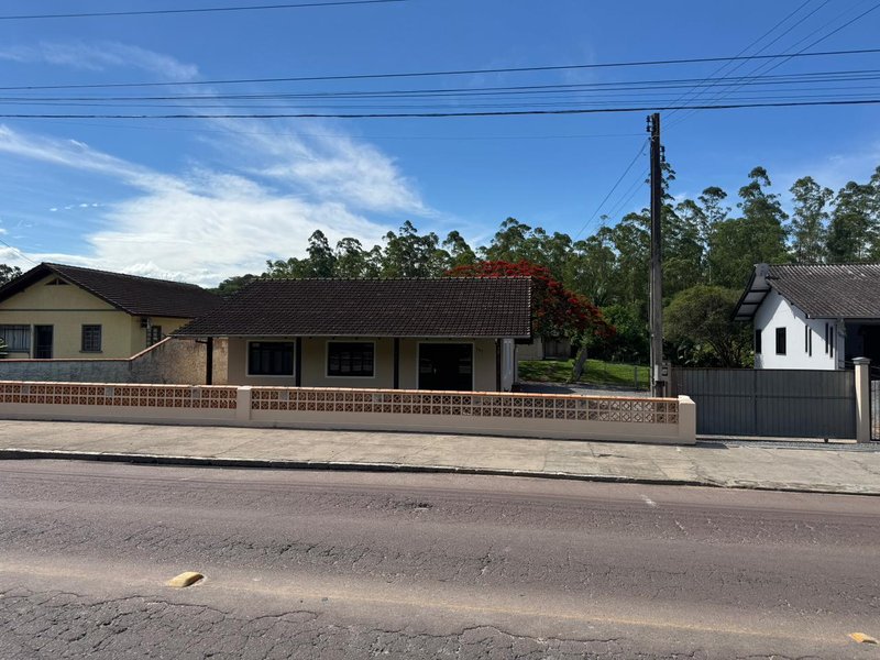 Casa no bairro Pomeranos Rua Pomeranos Timbó - 