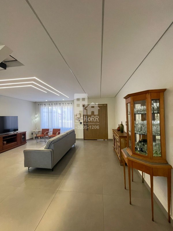 Residência 4 suítes Alto Padrão no Residencial Ypês II - Tatuí-SP - com banheira e piscina  Tatuí - 