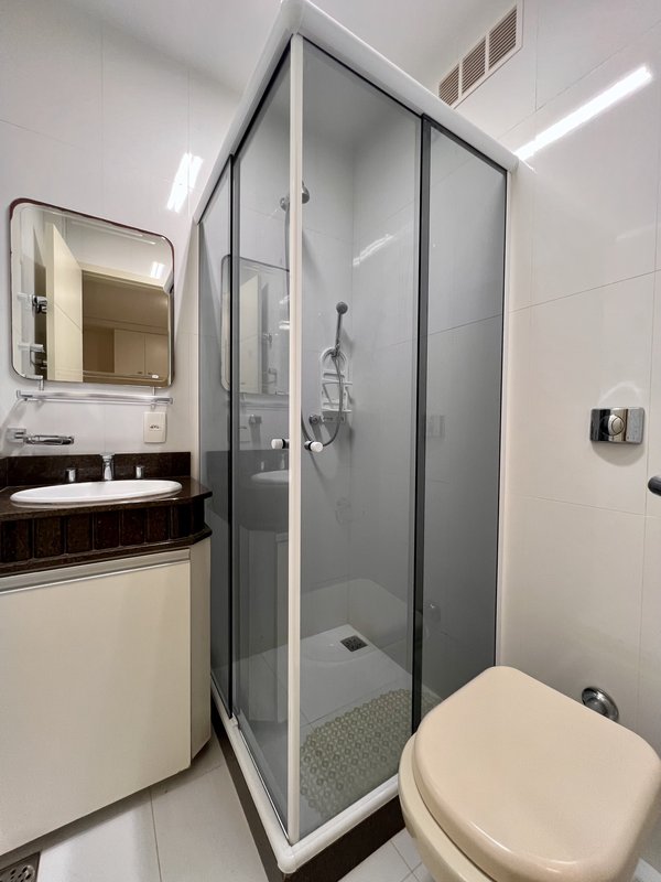 Apartamento 3 su&iacute;tes com vista mar no Jardim Oce&acirc;nico  Rio de Janeiro - 