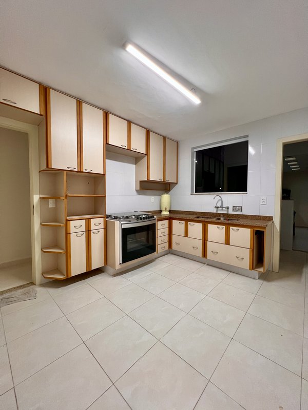 Apartamento 3 su&iacute;tes com vista mar no Jardim Oce&acirc;nico  Rio de Janeiro - 