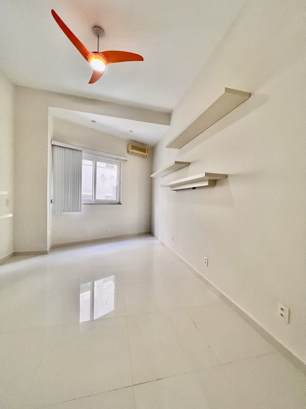 Apartamento 3 su&iacute;tes com vista mar no Jardim Oce&acirc;nico  Rio de Janeiro - 