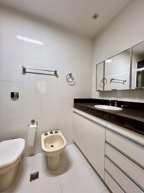 Apartamento 3 su&iacute;tes com vista mar no Jardim Oce&acirc;nico  Rio de Janeiro - 