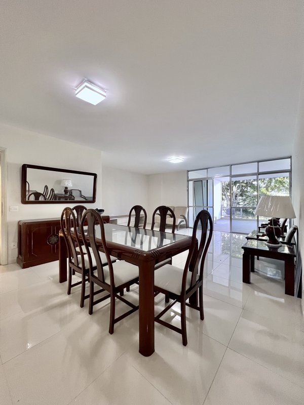 Apartamento 3 su&iacute;tes com vista mar no Jardim Oce&acirc;nico  Rio de Janeiro - 