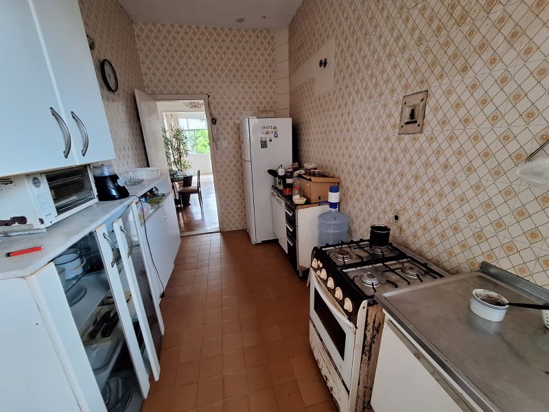 APARTAMENTO NASCENTE TOTAL 3 QUARTOS 2 SUÍTES  VARANDA GARAGEM À VENDA NA BARRA! Rua Lord Cochrane Salvador - 