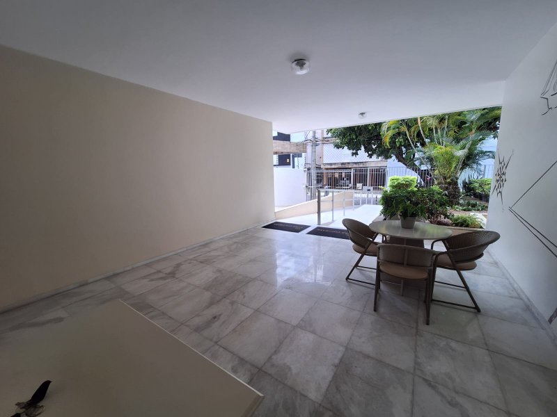 APARTAMENTO NASCENTE TOTAL 3 QUARTOS 2 SUÍTES  VARANDA GARAGEM À VENDA NA BARRA! Rua Lord Cochrane Salvador - 