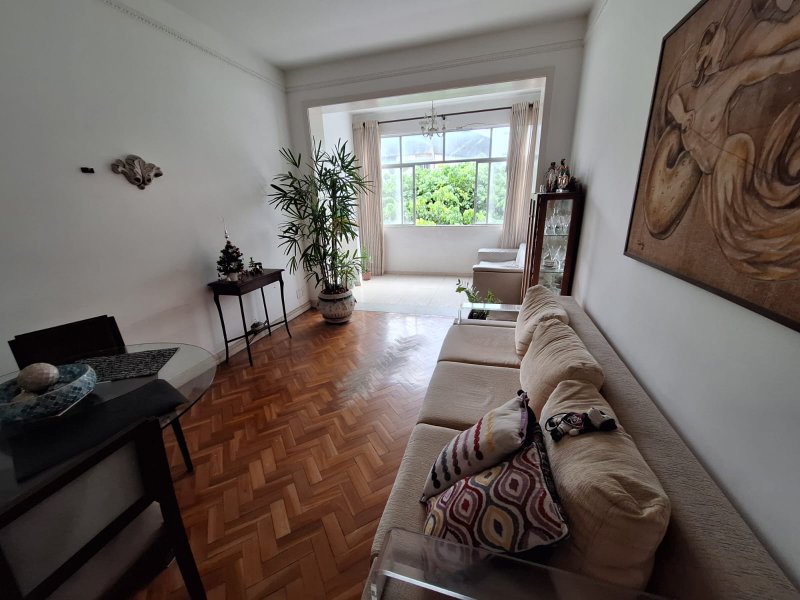 APARTAMENTO NASCENTE TOTAL 3 QUARTOS 2 SUÍTES  VARANDA GARAGEM À VENDA NA BARRA! Rua Lord Cochrane Salvador - 