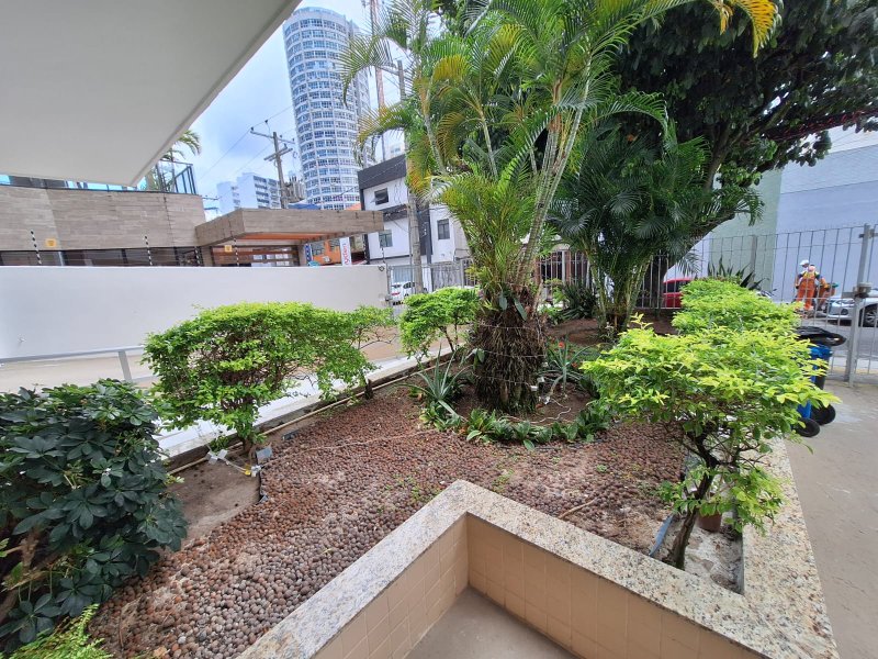 APARTAMENTO NASCENTE TOTAL 3 QUARTOS 2 SUÍTES  VARANDA GARAGEM À VENDA NA BARRA! Rua Lord Cochrane Salvador - 