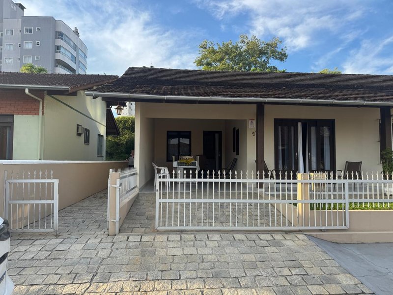 Casa no Bairro Imigrantes Rua Chile Timbó - 